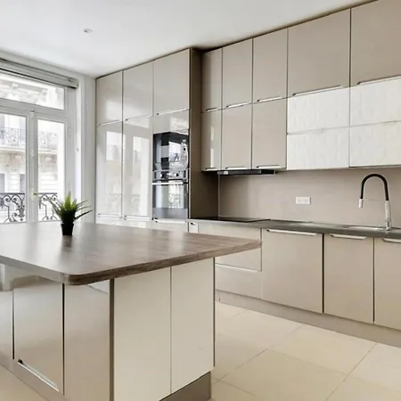 Appartamento Superbe 3br Georges V Champs Elysees *