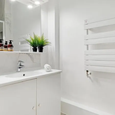 Superbe 3br Georges V Champs Elysees Parigi